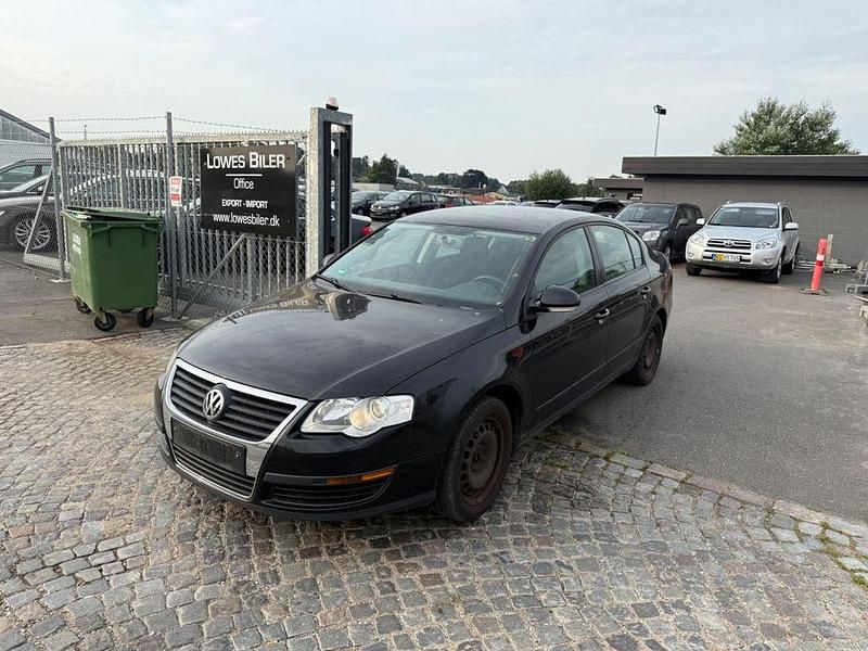 Schwarz Gebraucht 2010 VW Passat Trendline Limousine | 2.200 € (Guter Preis) - Bild 1/4