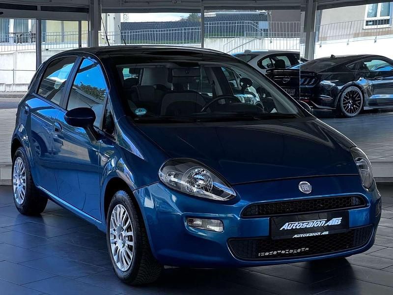 Grün Gebraucht 2012 Fiat Punto More Kleinwagen | 4.999 € (Fairer Preis) - Bild 1/4