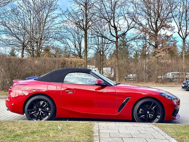Gebraucht BMW Z4 197 PS (144 kW) 2019 Rot Cabrio