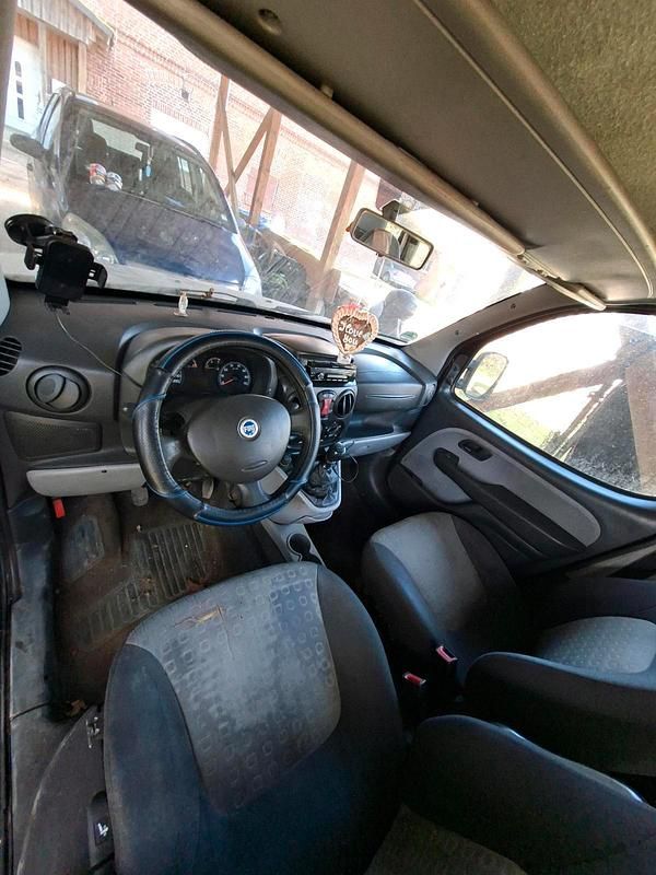 Occasion Fiat Doblò 75 ch (55 kW) 2007 Noir Monospace
