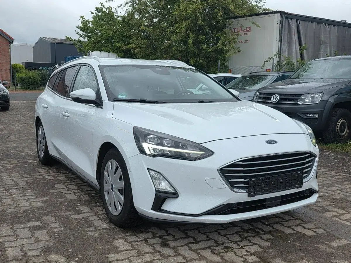 Gebraucht Ford Focus 120 PS (88 kW) 2020 Weiß Kombi