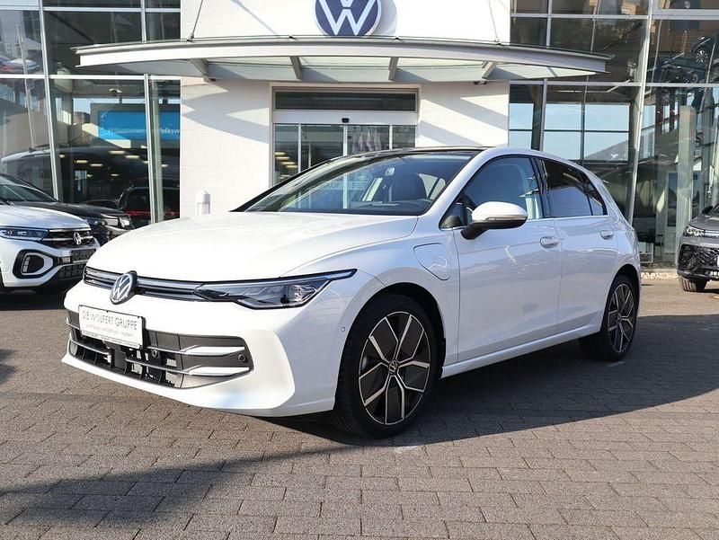 Neu VW Golf VIII Style 204 PS (150 kW) 2026 Weiß Limousine