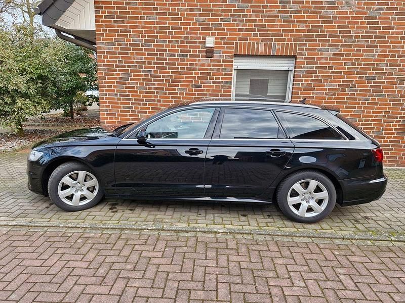 Gebraucht Audi A6 Ambiente 218 PS (160 kW) 2016 Schwarz Kombi