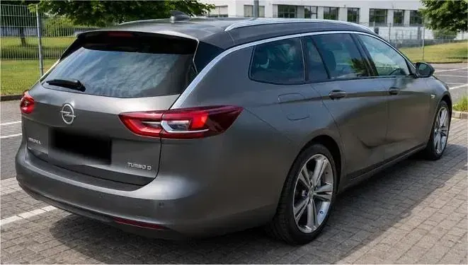 Gebraucht Opel Insignia 170 PS (125 kW) 2018 Schwarz Kombi