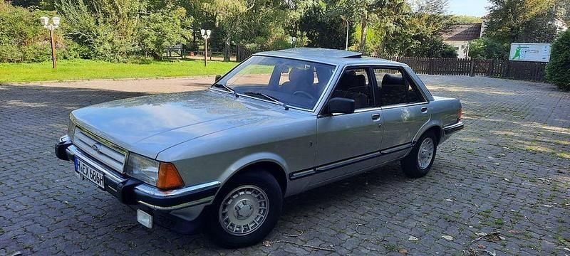 Silber Gebraucht 1982 Ford Granada Ghia Limousine | 9.500 € - Bild 1/4