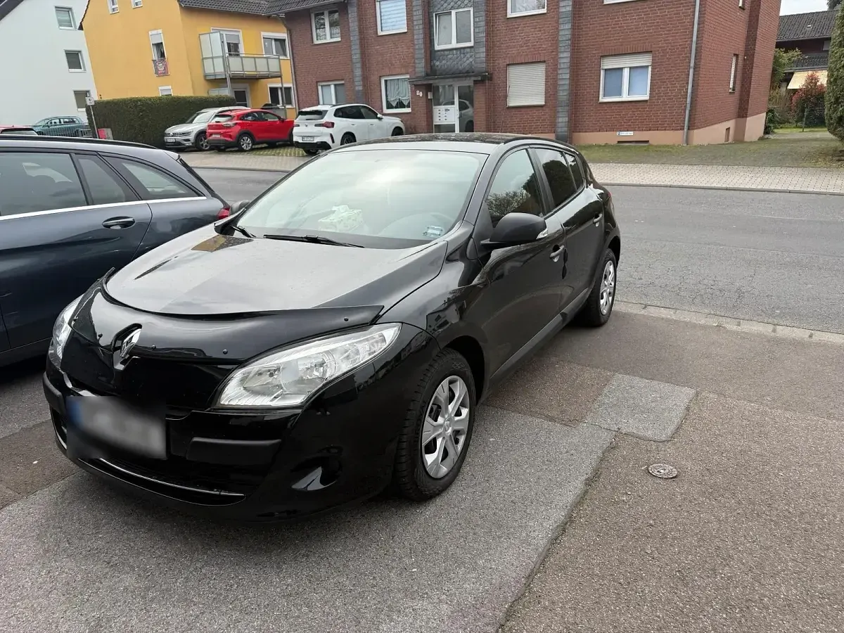 Gebraucht Renault Mégane III 110 PS (80 kW) 2011 Schwarz Kleinwagen