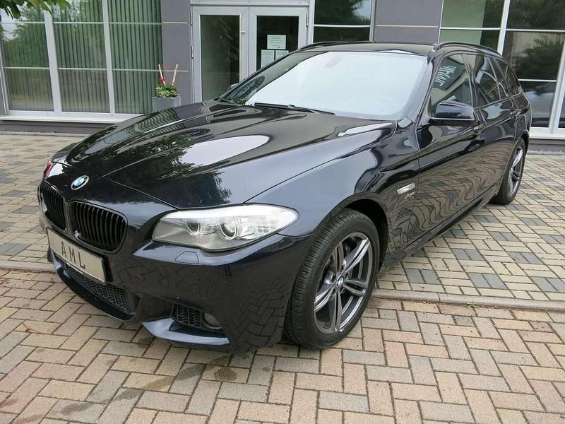 Carbonschwarz metallic Gebraucht 2012 BMW 525 M Sport Kombi | 10.990 € (Fairer Preis) - Bild 1/4