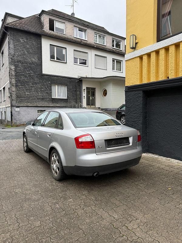 Gebraucht Audi A4 101 PS (74 kW) 2002 Silber Limousine