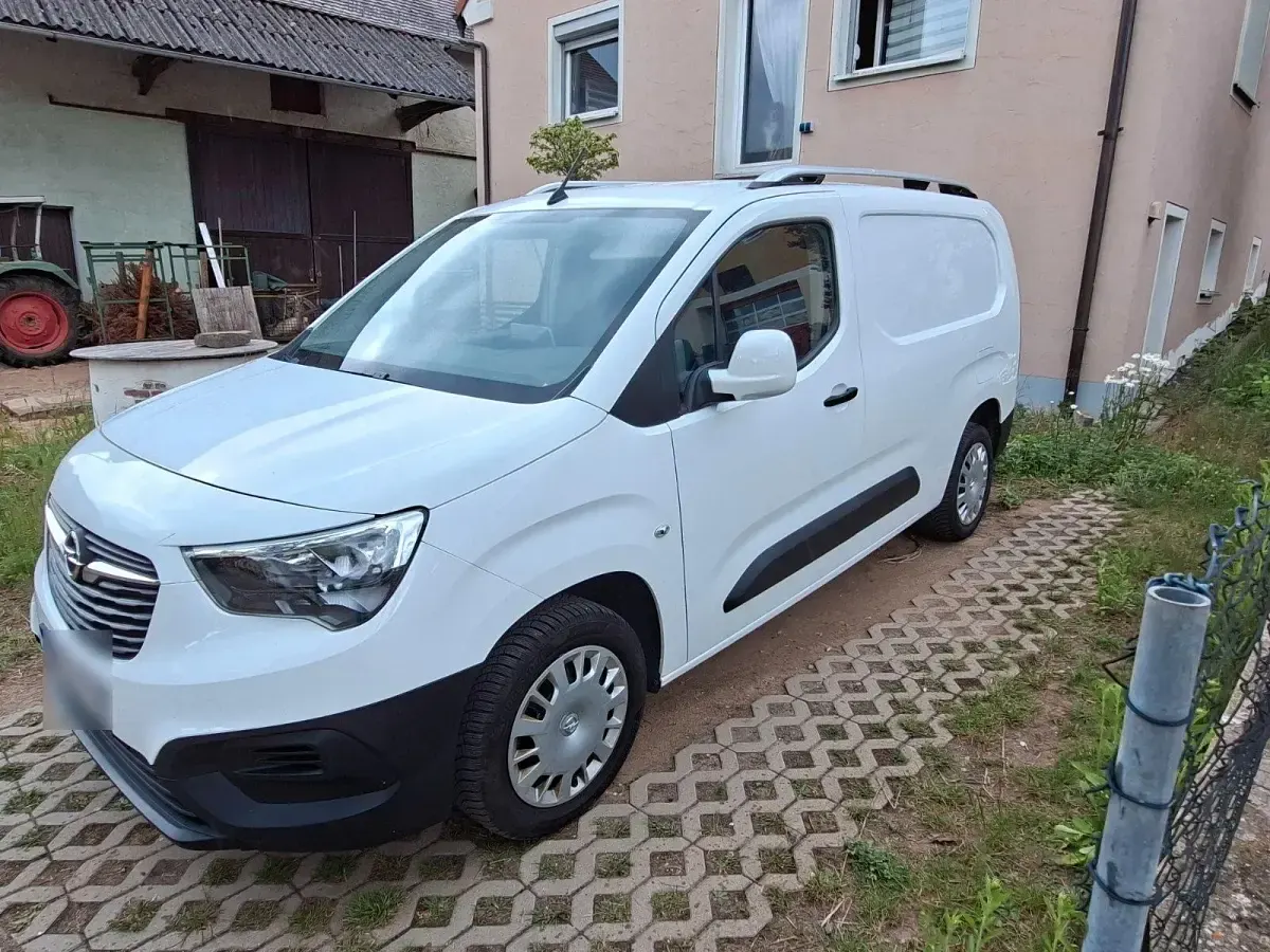 Używany Opel Combo 110 KM (80 kW) 2020 Biały Minivan