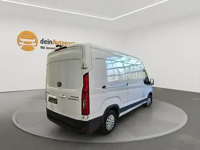 Używany Maxus V90 148 KM (108 kW) 2024 Biały Van