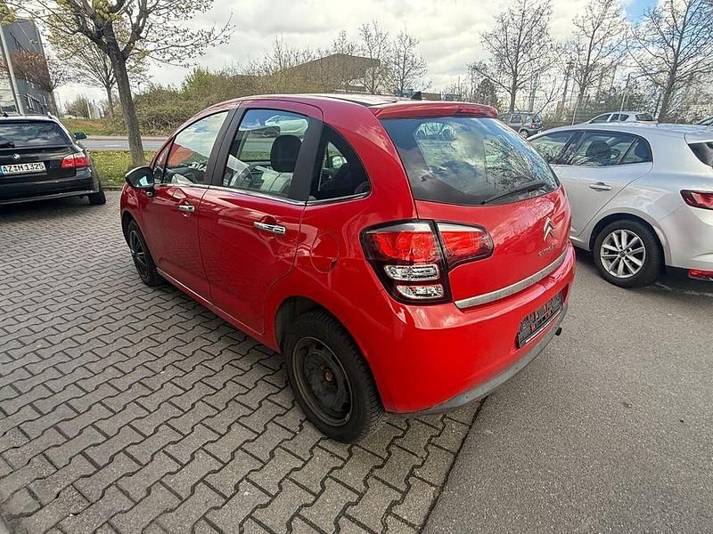 Gebraucht Citroën C3 SELECTION 82 PS (60 kW) 2016 Rot Limousine