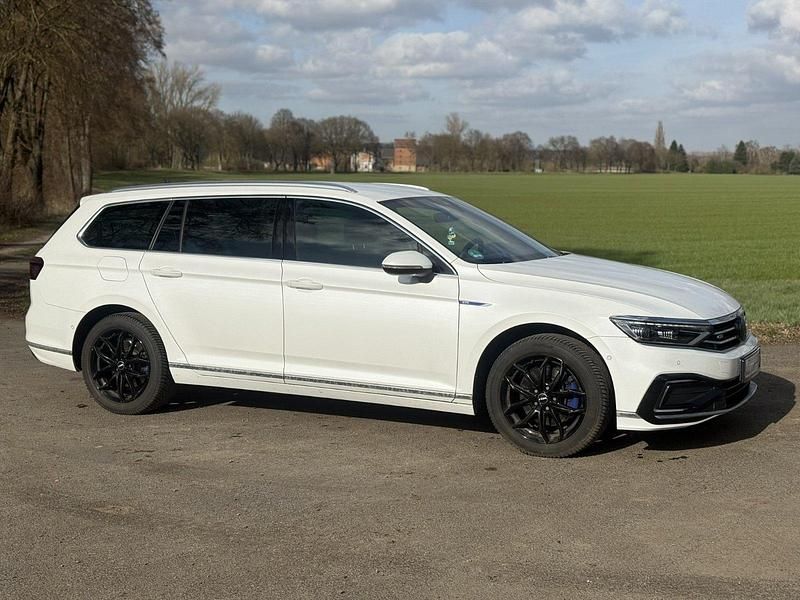 Gebraucht VW Passat GTE 218 PS (160 kW) 2020 Weiß Kombi