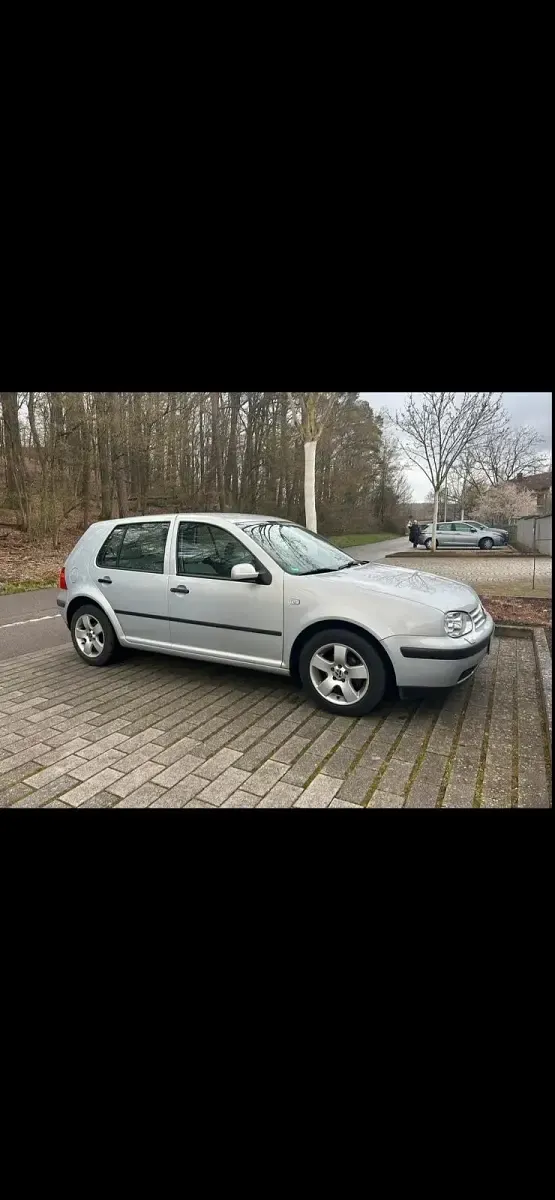 Second-hand VW Golf IV 101 CP (74 kW) 2000 Argintiu Hatchback
