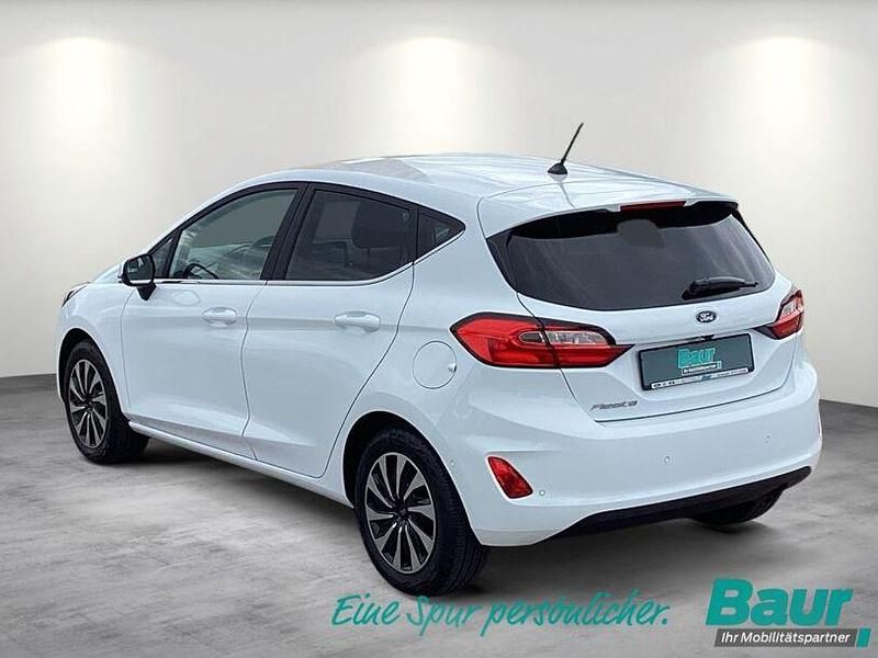 Gebraucht Ford Fiesta Titanium 101 PS (74 kW) 2023 Weiß Kleinwagen