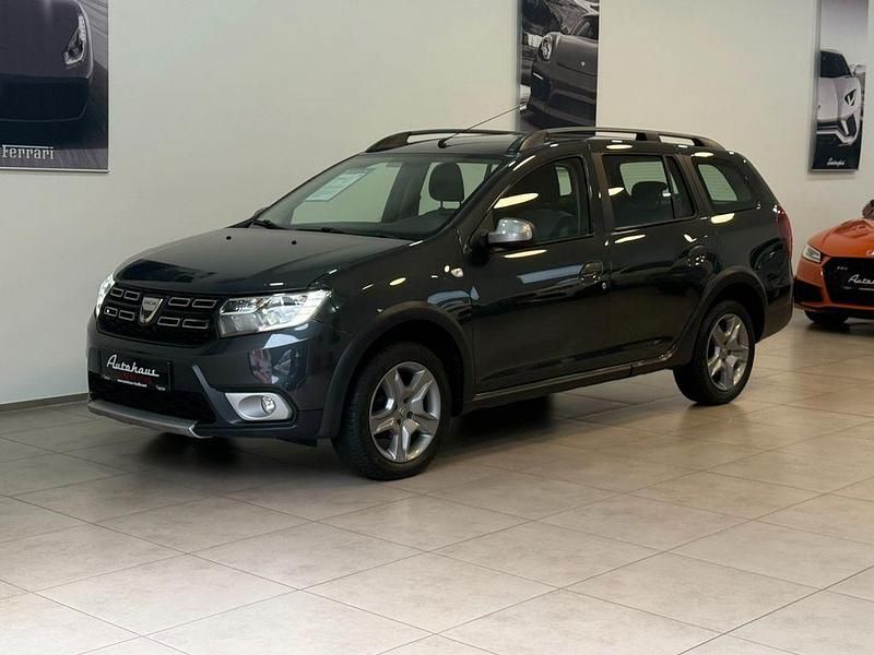 Grau Gebraucht 2019 Dacia Logan MCV Stepway Kombi | 9.980 € (Fairer Preis) - Bild 1/4