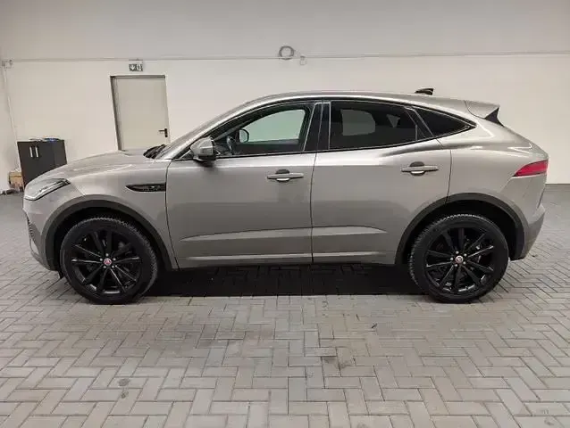 Gebraucht Jaguar E-Pace R-Dynamic 200 PS (147 kW) 2019 Silicon silver premium met. SUV