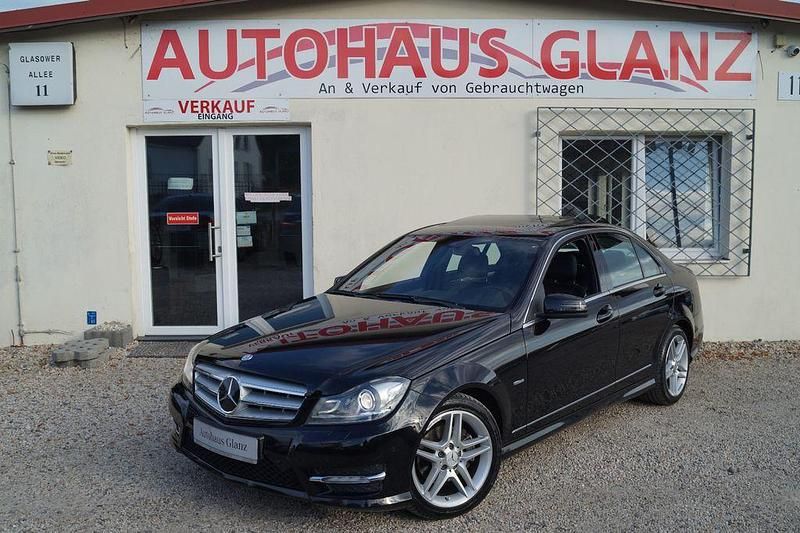 Obsidianschwarz metalliclack Gebraucht 2012 Mercedes C250 AMG Limousine | 14.900 € (Fairer Preis) - Bild 1/4