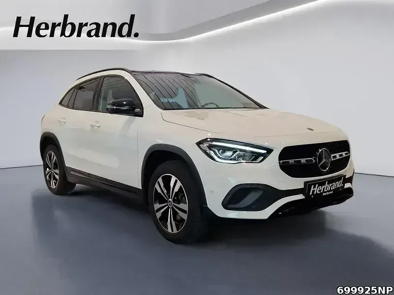 Gebraucht Mercedes GLA180 Progressive 136 PS (100 kW) 2021 Unilack polarweiß SUV