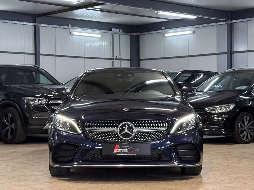 Gebraucht Mercedes C300 AMG 258 PS (189 kW) 2019 Blau Coupé