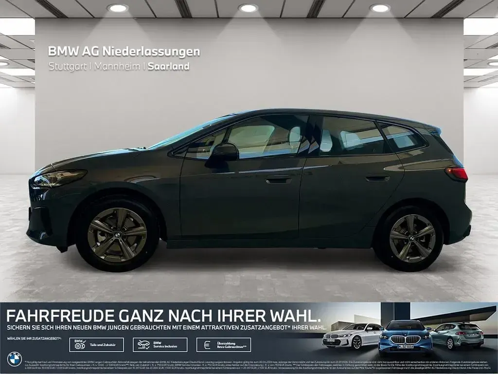 Gebraucht BMW 220 Active Tourer Efficient Dynamics 156 PS (114 kW) 2025 Grau Van / Kleinbus