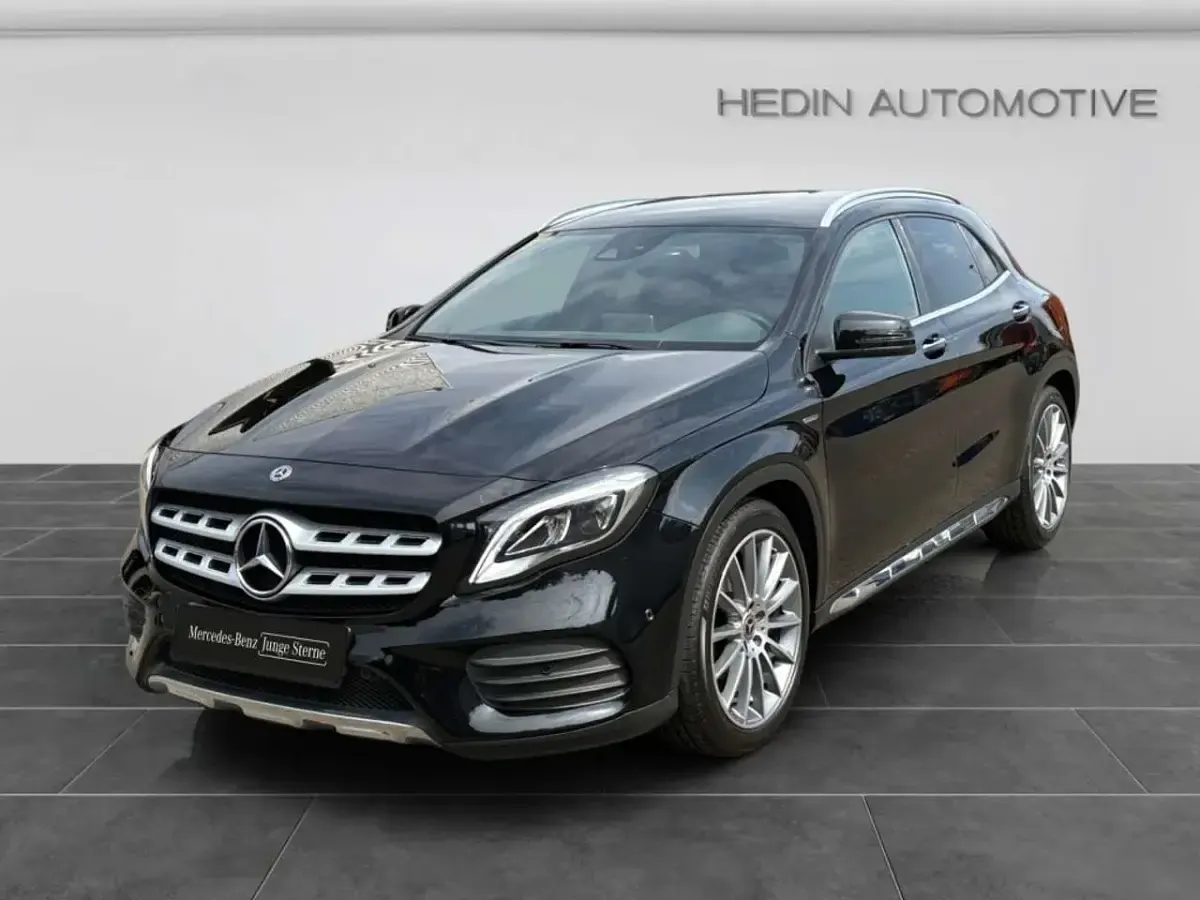 Gebraucht Mercedes GLA200 AMG 156 PS (114 kW) 2019 Kosmosschwarz SUV