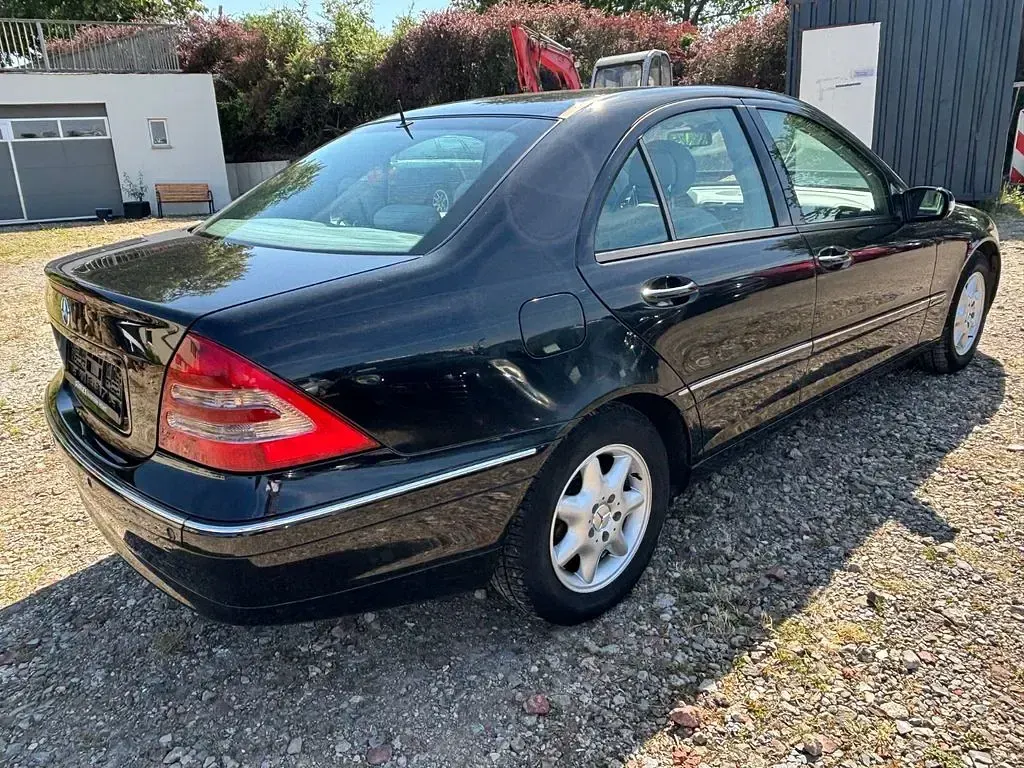 Gebraucht Mercedes C200 Elegance 116 PS (85 kW) 2003 Schwarz Limousine