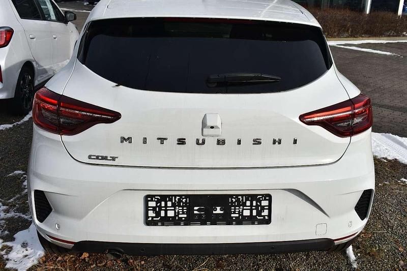 Neu Mitsubishi Colt Plus 67 PS (49 kW) 2025 Antarktisweiß Kleinwagen