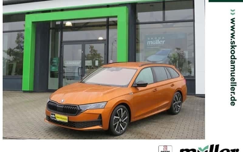 Orange (phoenixorange metallic) Gebraucht 2024 Skoda Octavia SportLine Kombi | 33.890 € (Fairer Preis) - Bild 1/4