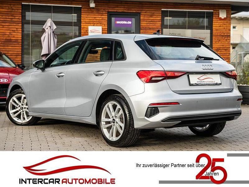 Gebraucht Audi A3 Ambiente 150 PS (110 kW) 2022 Florettsilber metallic Limousine