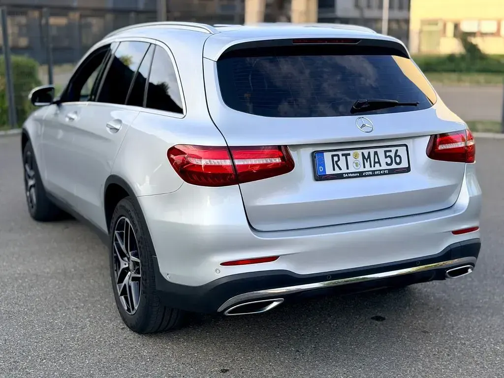 Gebraucht Mercedes GLC250 AMG line 204 PS (150 kW) 2016 Silber SUV