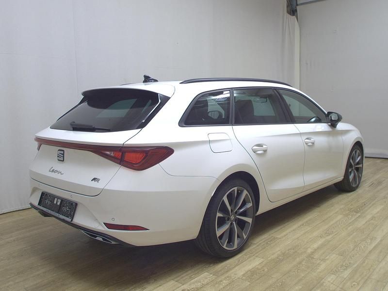 Gebraucht Seat Leon FR-Line 150 PS (110 kW) 2022 Weiss Kombi