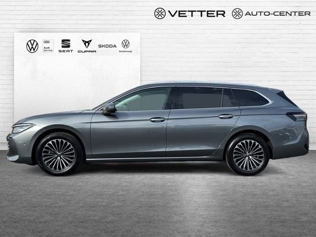 Gebraucht VW Passat Elegance 150 PS (110 kW) 2024 Andere farbe Kombi