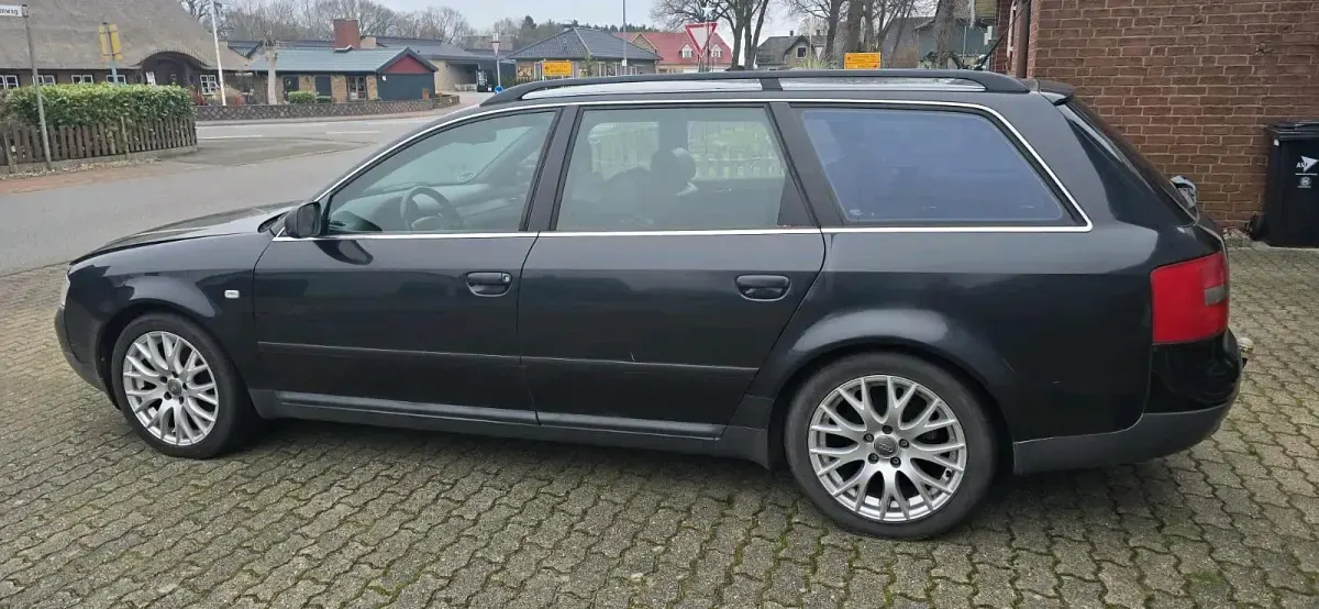 Gebraucht Audi A6 150 PS (110 kW) 2000 Schwarz Kombi