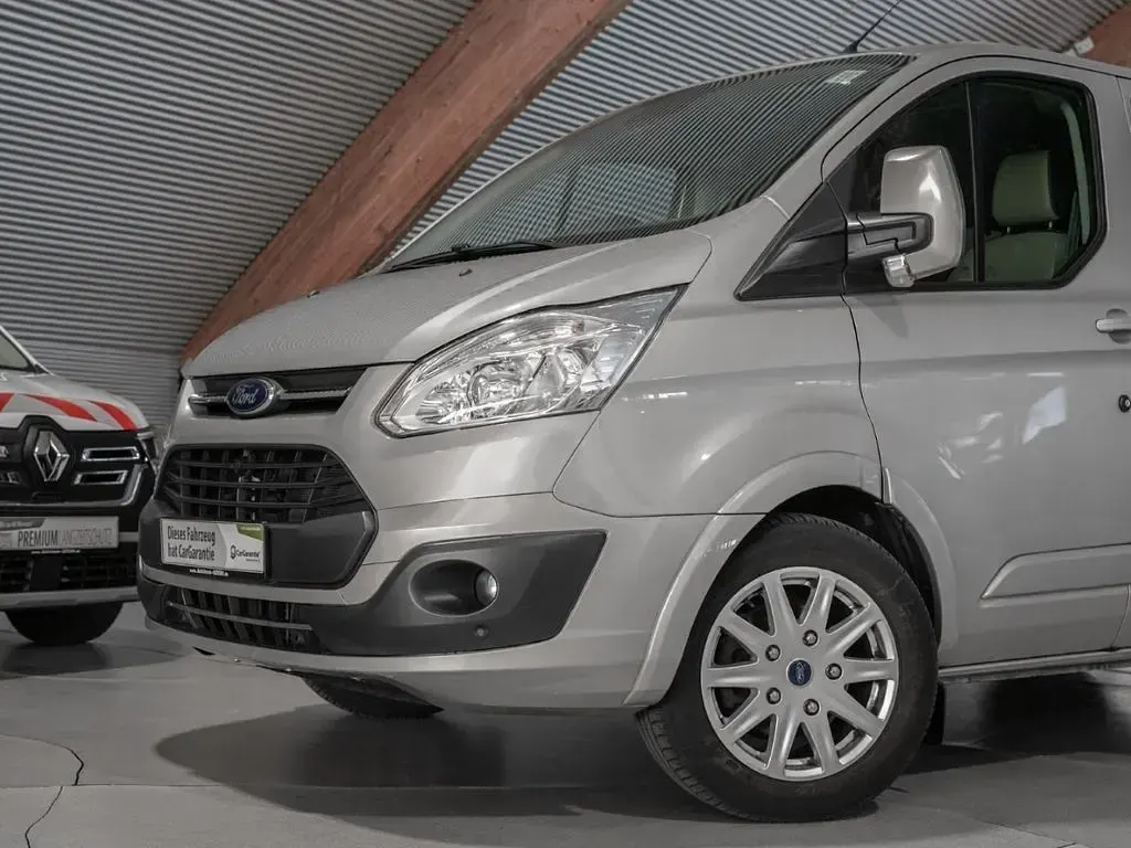 Gebraucht Ford Tourneo Custom Titanium 170 PS (125 kW) 2017 Beige Van