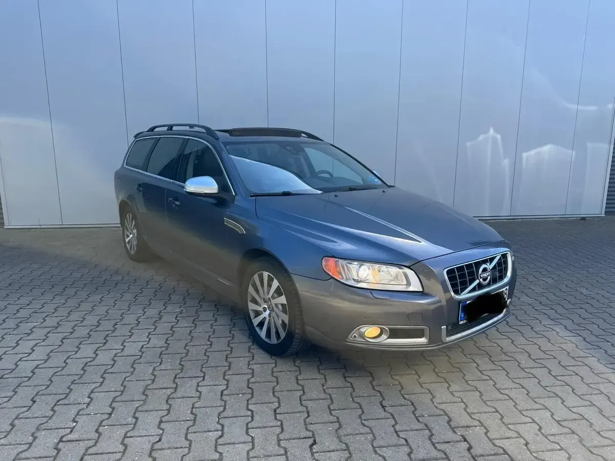 Gebraucht Volvo V70 215 PS (158 kW) 2011 Grau Kombi