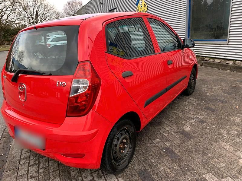 Gebraucht Hyundai i10 69 PS (50 kW) 2011 Rot Kleinwagen