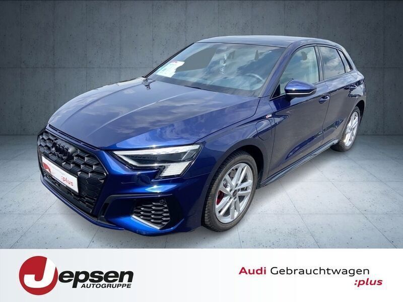 Navarrablau metallic Gebraucht 2024 Audi A3 Sportback e-tron S-Line Limousine | 42.660 € - Bild 1/4