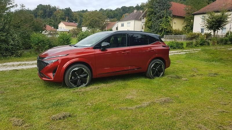 Rot Neu 2025 Nissan Qashqai SUV | 39.290 € (Teuer) - Bild 1/4