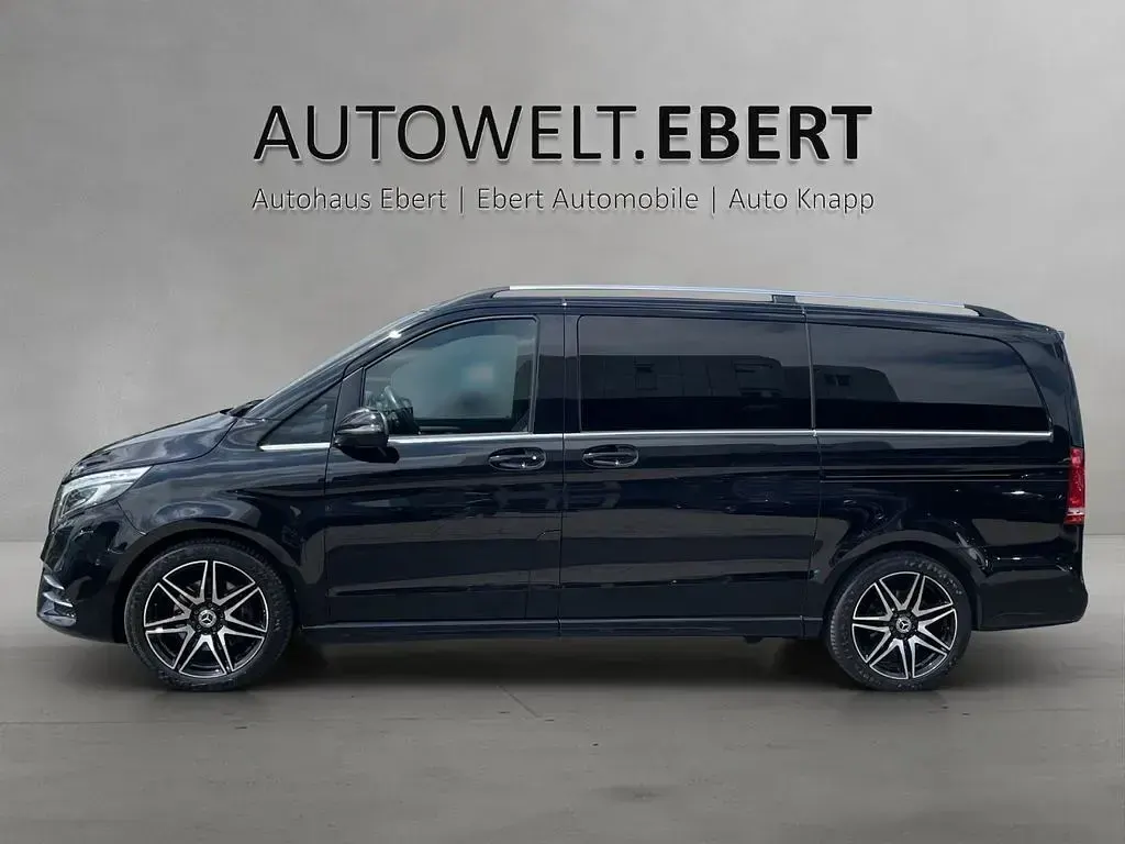 Gebraucht Mercedes V300 Avantgarde Edition 237 PS (174 kW) 2022 Obsidianschwarz Van / Kleinbus