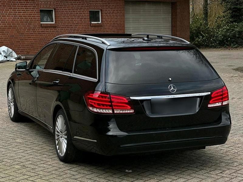 Gebraucht Mercedes E350 Avantgarde 252 PS (185 kW) 2014 Schwarz Kombi
