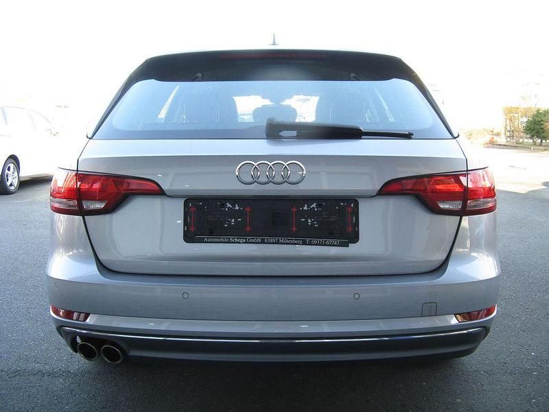 Second-hand Audi A4 Sport 190 CP (139 kW) 2017 Argintiu Break