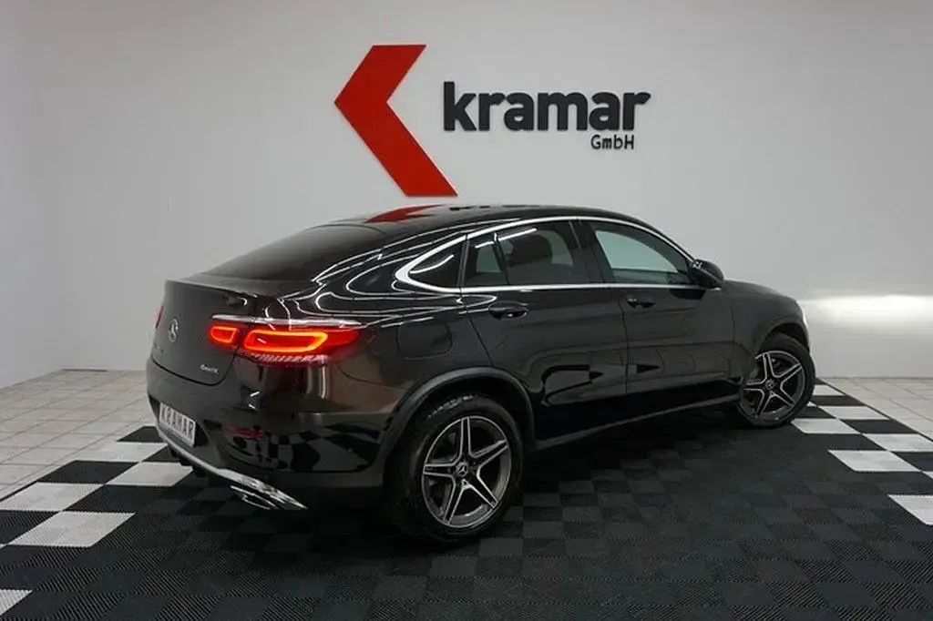 Gebraucht Mercedes GLC300 AMG 245 PS (180 kW) 2020 Schwarz Coupé