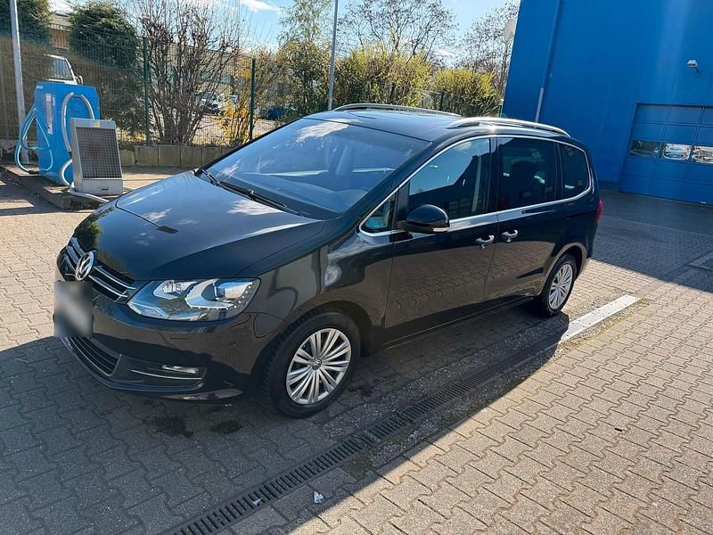 Gebraucht VW Sharan 150 PS (110 kW) 2016 Schwarz Van / Kleinbus