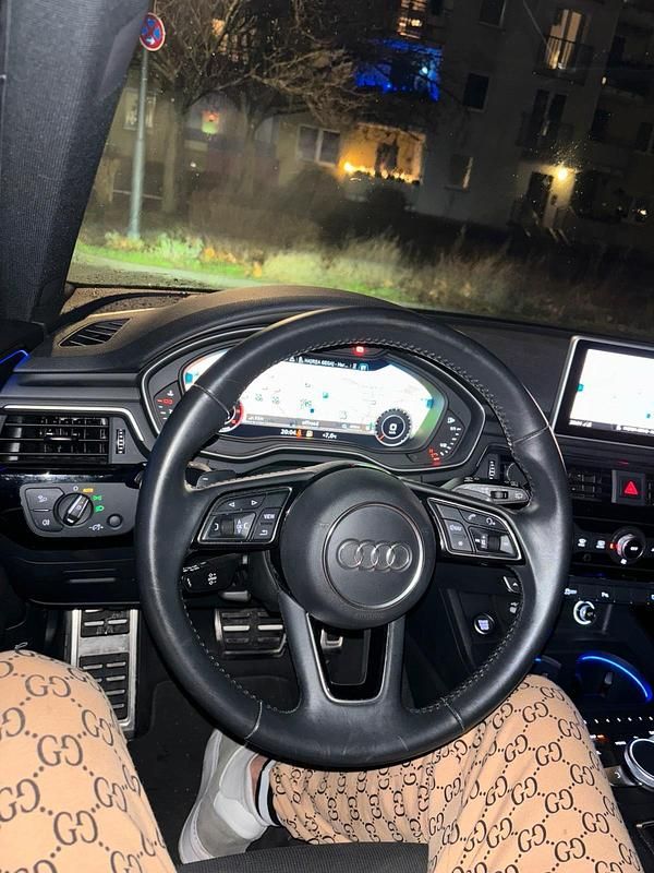 Gebraucht Audi A4 S-Line 190 PS (139 kW) 2019 Weiß Kombi