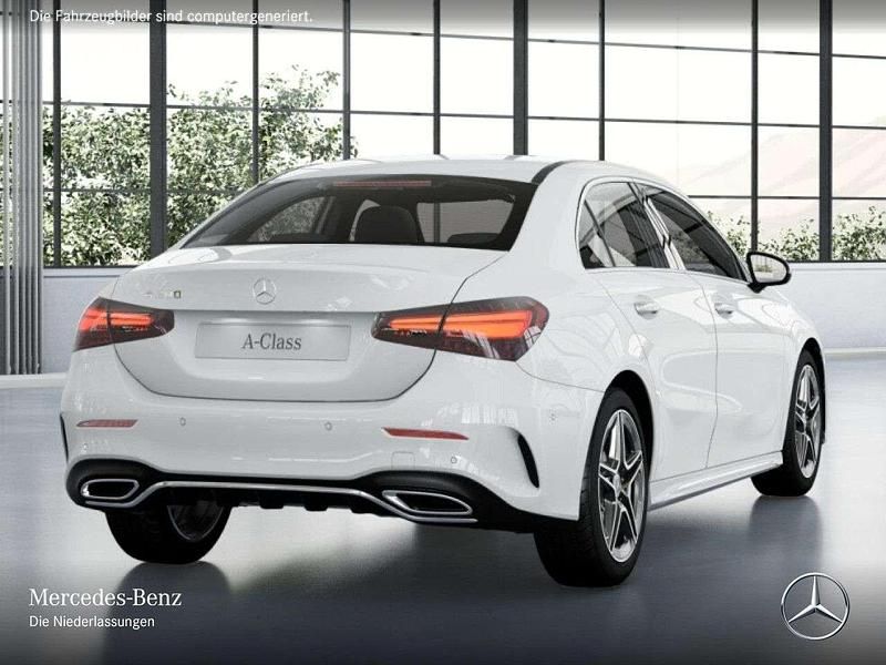 Gebraucht Mercedes A200 AMG 163 PS (119 kW) 2025 Weiß Limousine
