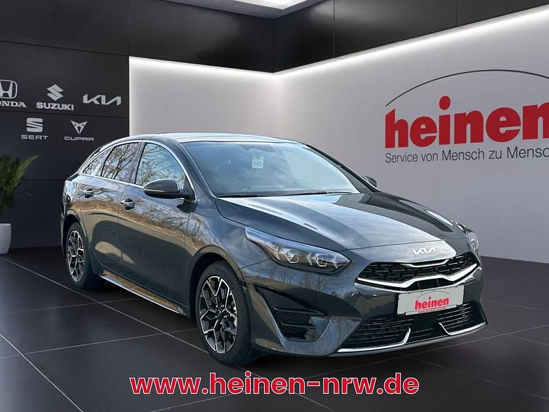 Neu Kia ProCeed 140 PS (102 kW) 2025 Grau Kleinwagen