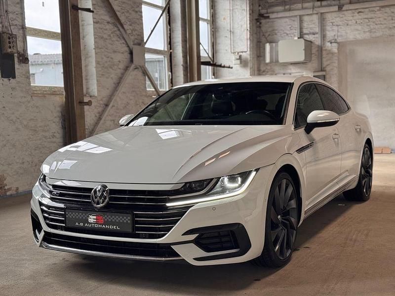 Weiß Gebraucht 2018 VW Arteon R-line Limousine | 23.290 € (Fairer Preis) - Bild 1/4