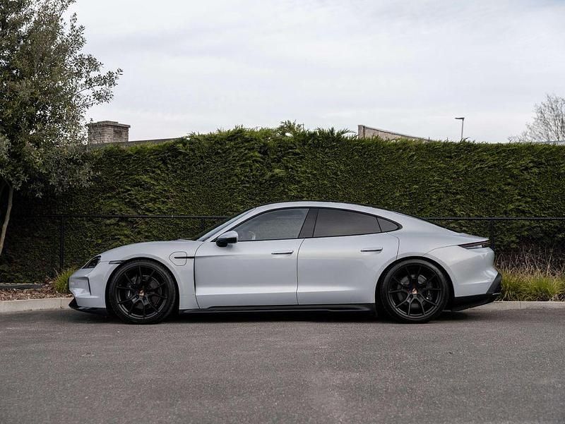 Gebraucht Porsche Taycan 319 kW (435 PS) 2024 Grau Limousine