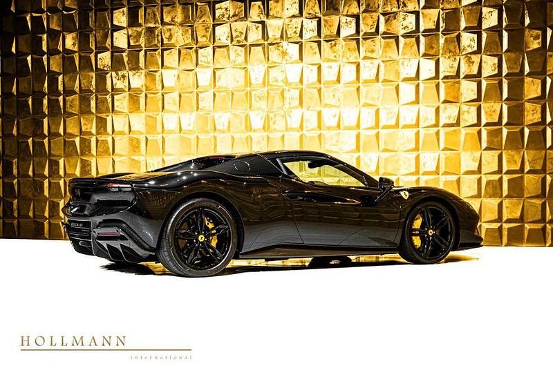 Neu Ferrari 296 850 PS (625 kW) 2026 Schwarz Coupé