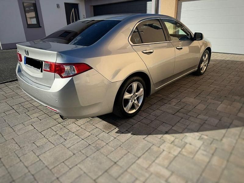 Gebraucht Honda Accord 156 PS (114 kW) 2011 Silber Limousine